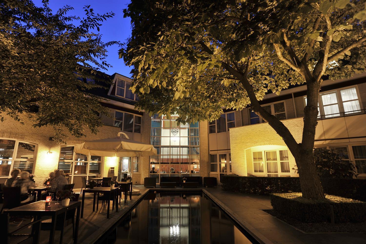 โกลเด้น ทิวลิป แอมป์ แวน นิจเกอร์ก Hotel ไนเกิร์ก ภายนอก รูปภาพ
